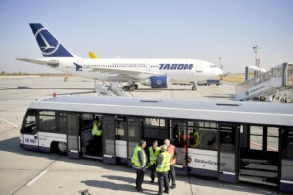 Sindicaliştii de la TAROM ameninţă cu oprirea tuturor zborurilor